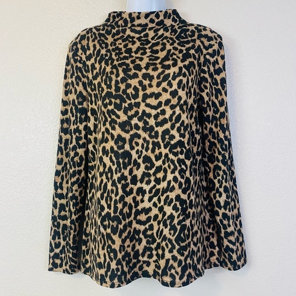 Beach Lunch Lounge Cheetah High Neck Lightweight Sweater Size L - Picture 2 of 6
